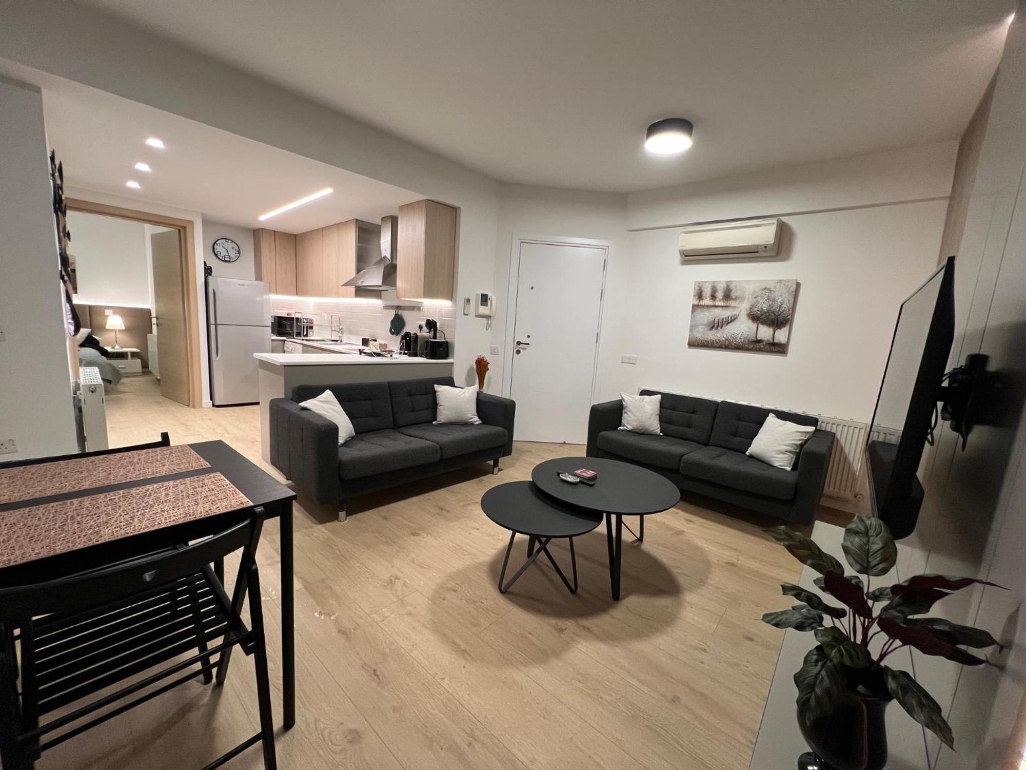 Daniela'S Modern Apartment Strovolos Zewnętrze zdjęcie